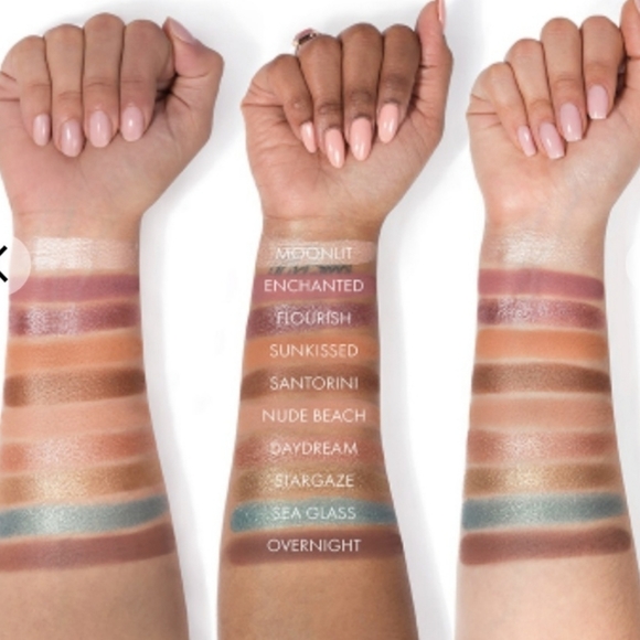 Wander Wanderess Escape Palette - Picture 3 of 4